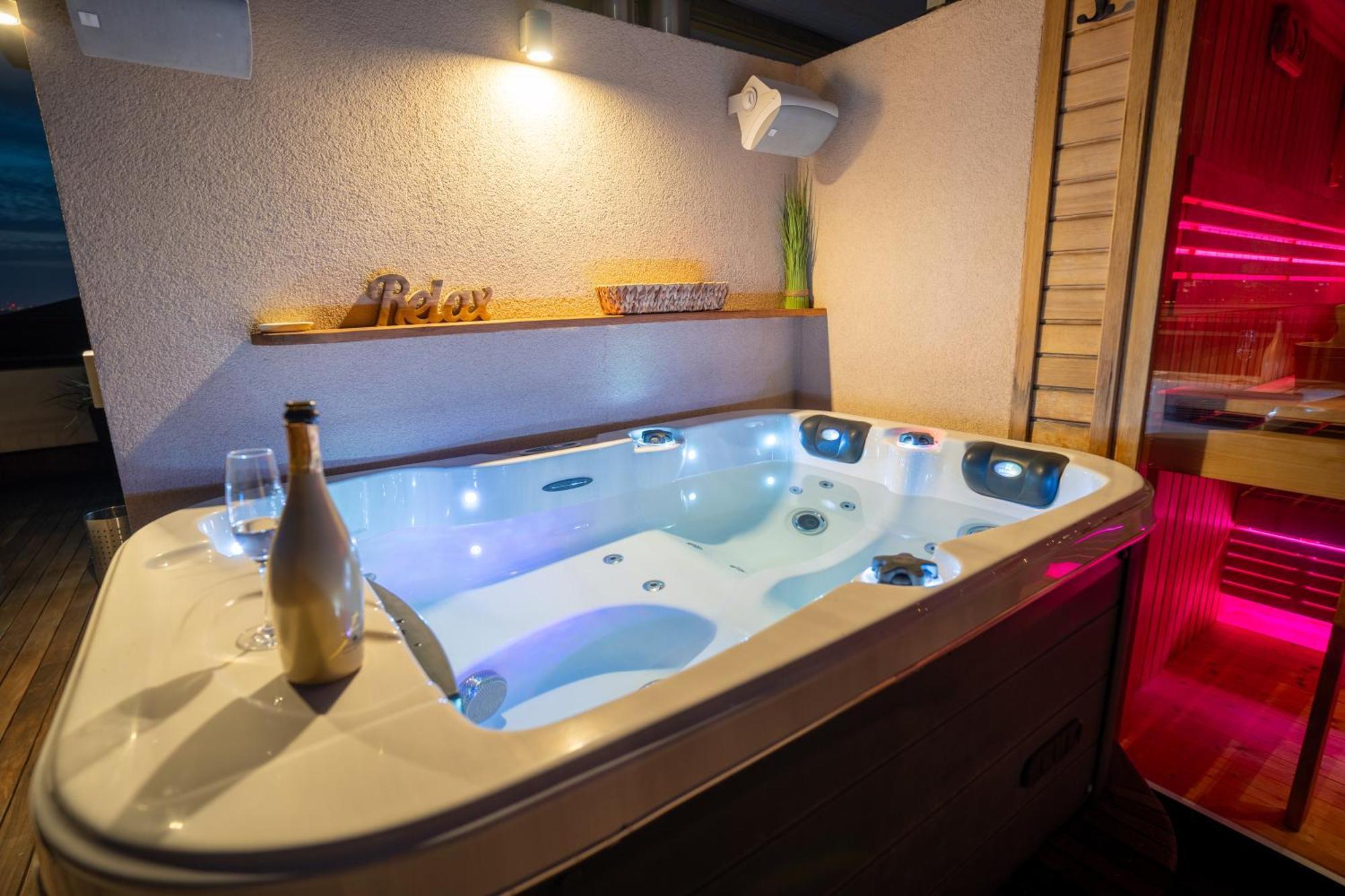 Luxury Rooftop Appartment With Fantastic Views Praag Buitenkant foto